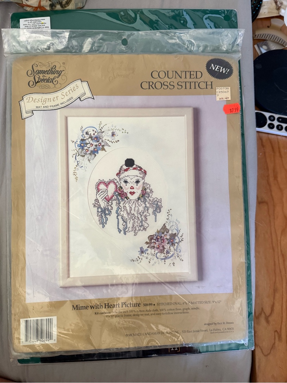 Something Special Counted Cross Stitch "Mime with Heart"
